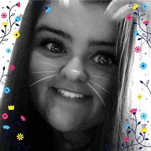 Meet your Posher, Chloe